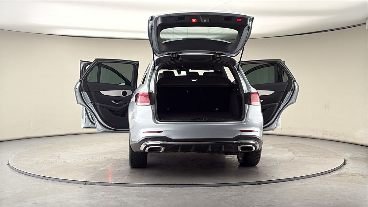 More views of Mercedes-Benz GLC