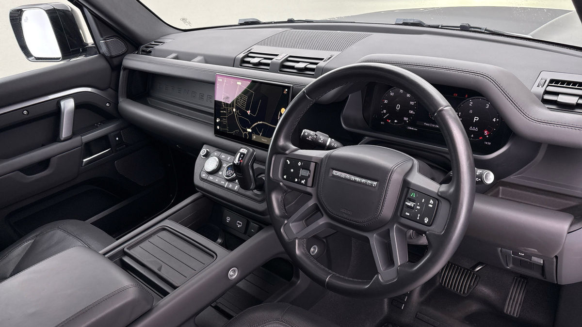 Land Rover Defender 110 Urban Image 5