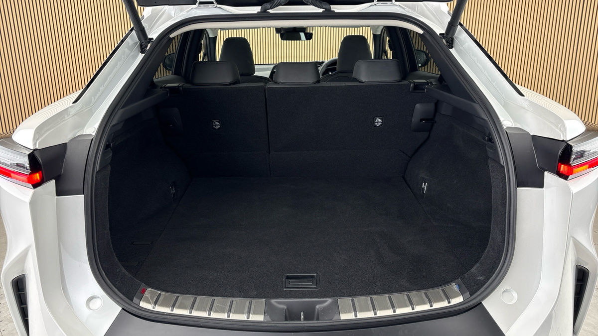 Lexus RZ Image 12
