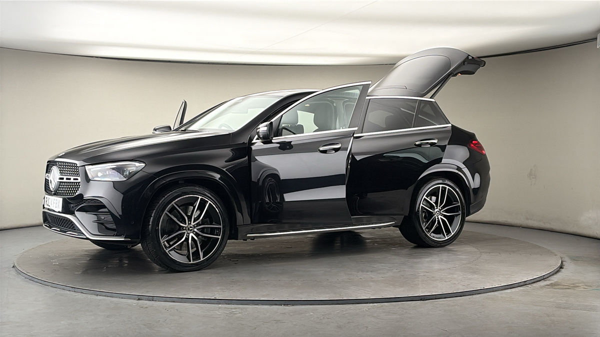 More views of Mercedes-Benz GLE