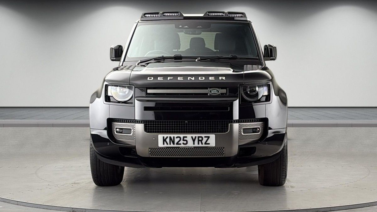 Land Rover Defender 90 Image 3