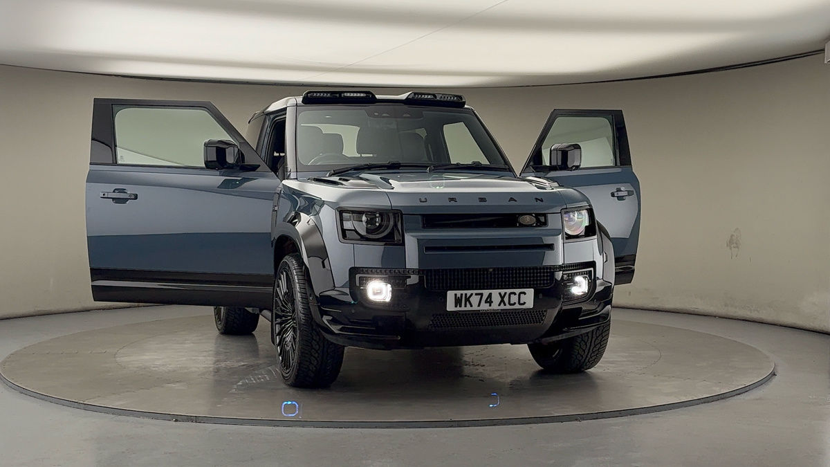 More views of Land Rover Defender 90