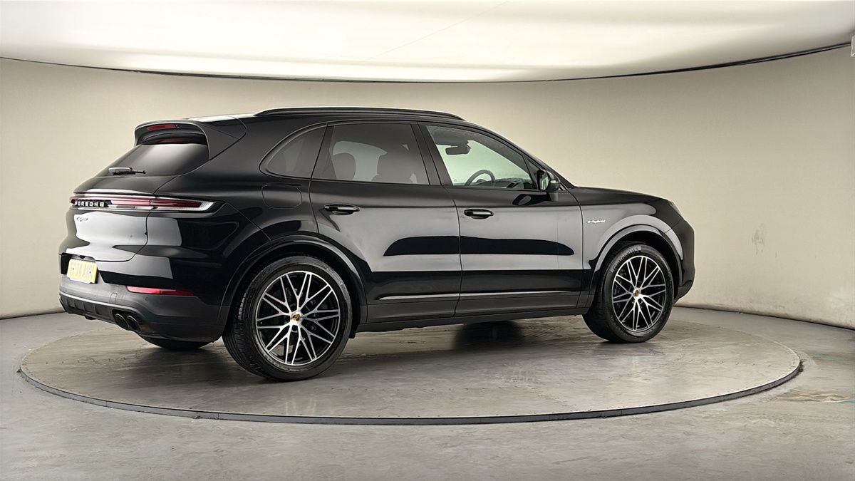 More views of Porsche Cayenne