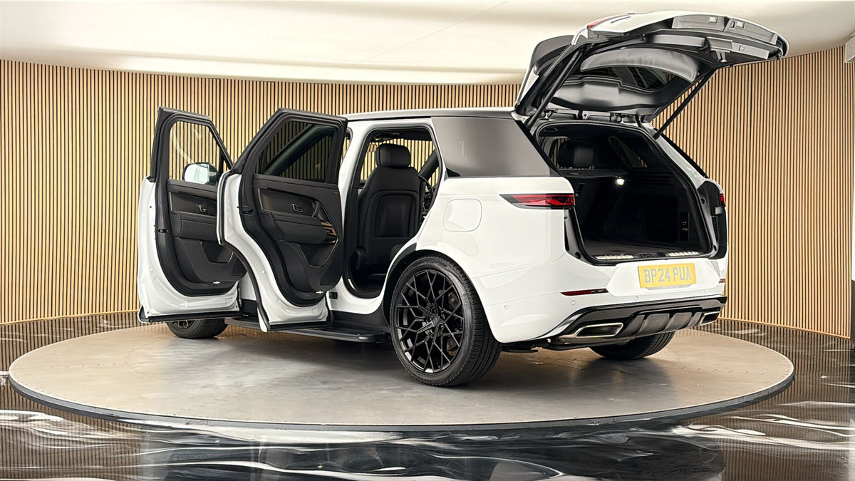 More views of Land Rover Range Rover Sport