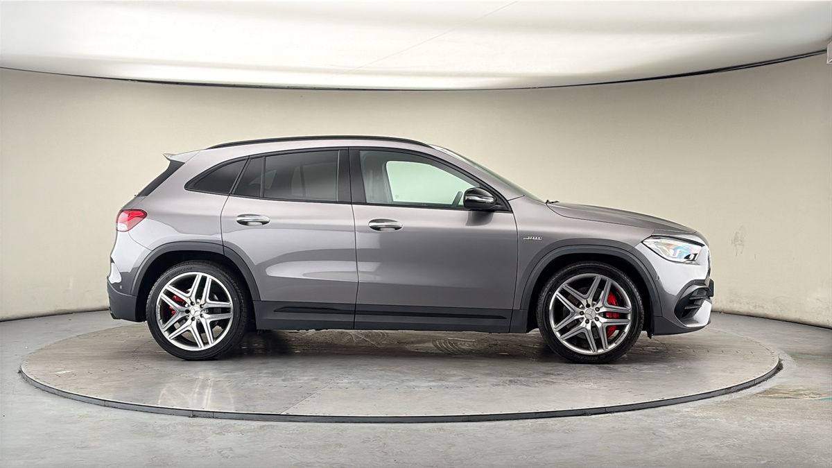 More views of Mercedes-Benz GLA