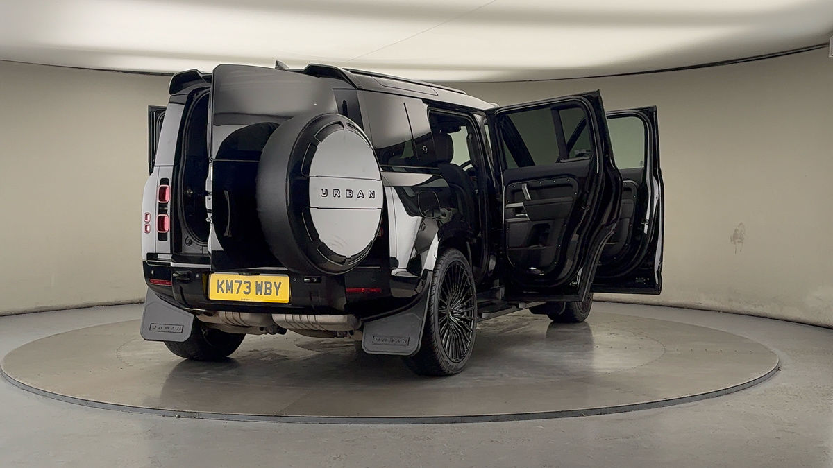 More views of Land Rover Defender 110