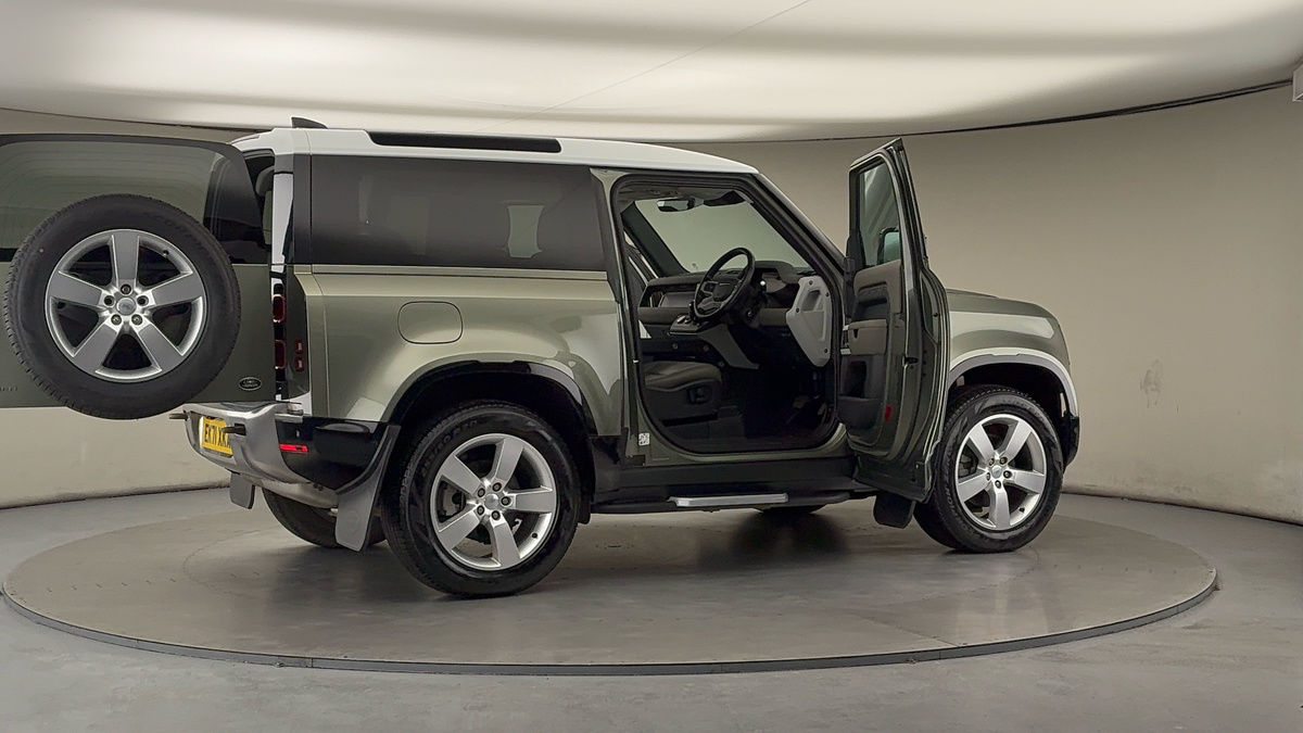 More views of Land Rover Defender 90