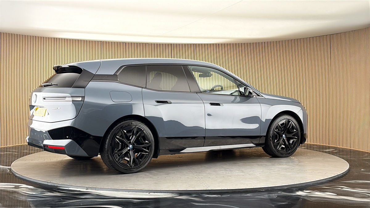 More views of BMW iX