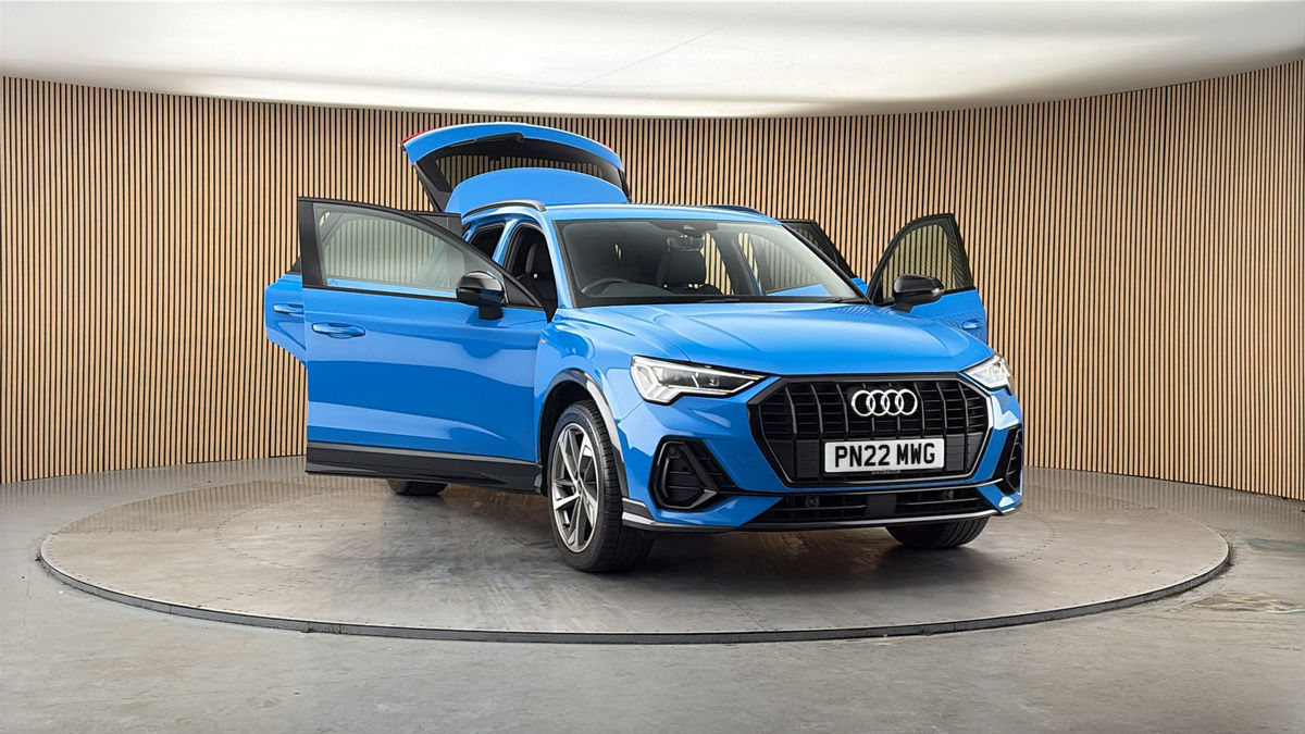 More views of Audi Q3