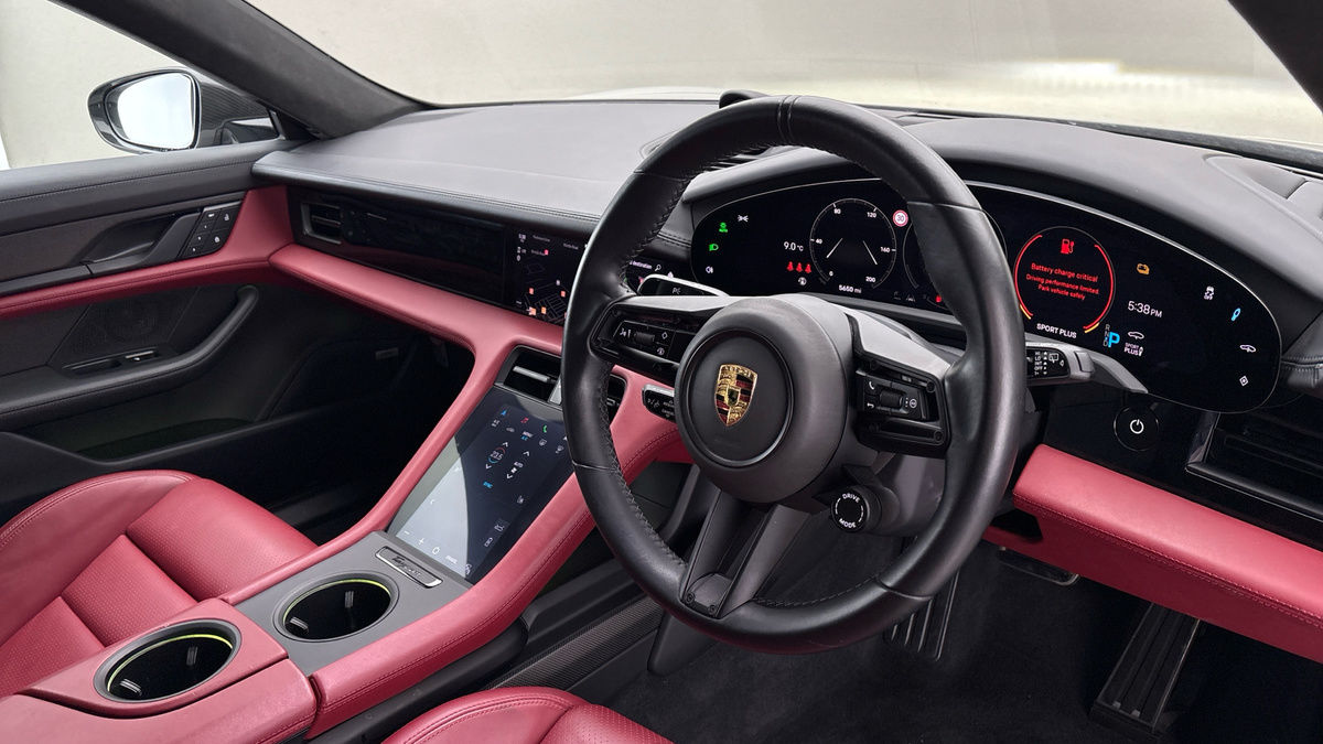 Porsche Taycan Image 5