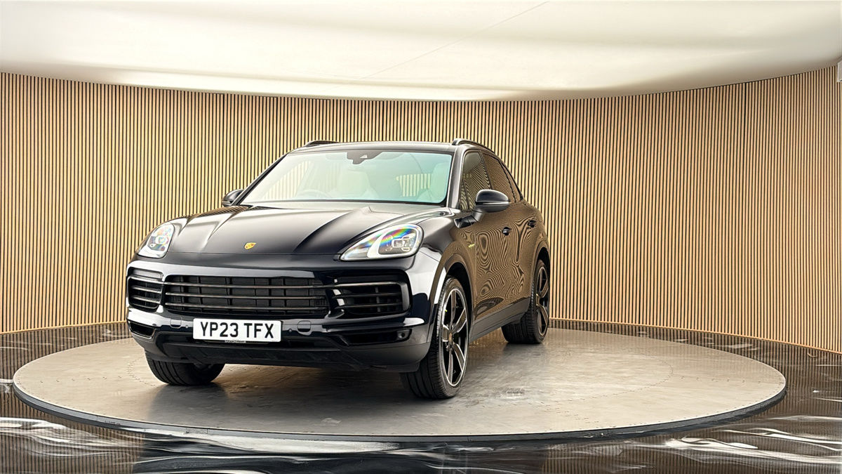 More views of Porsche Cayenne