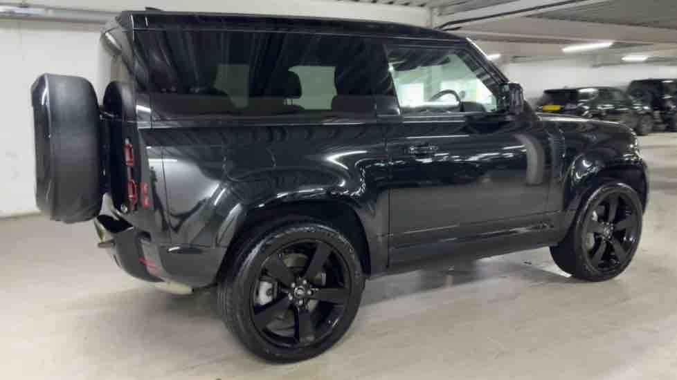 More views of Land Rover Defender 90