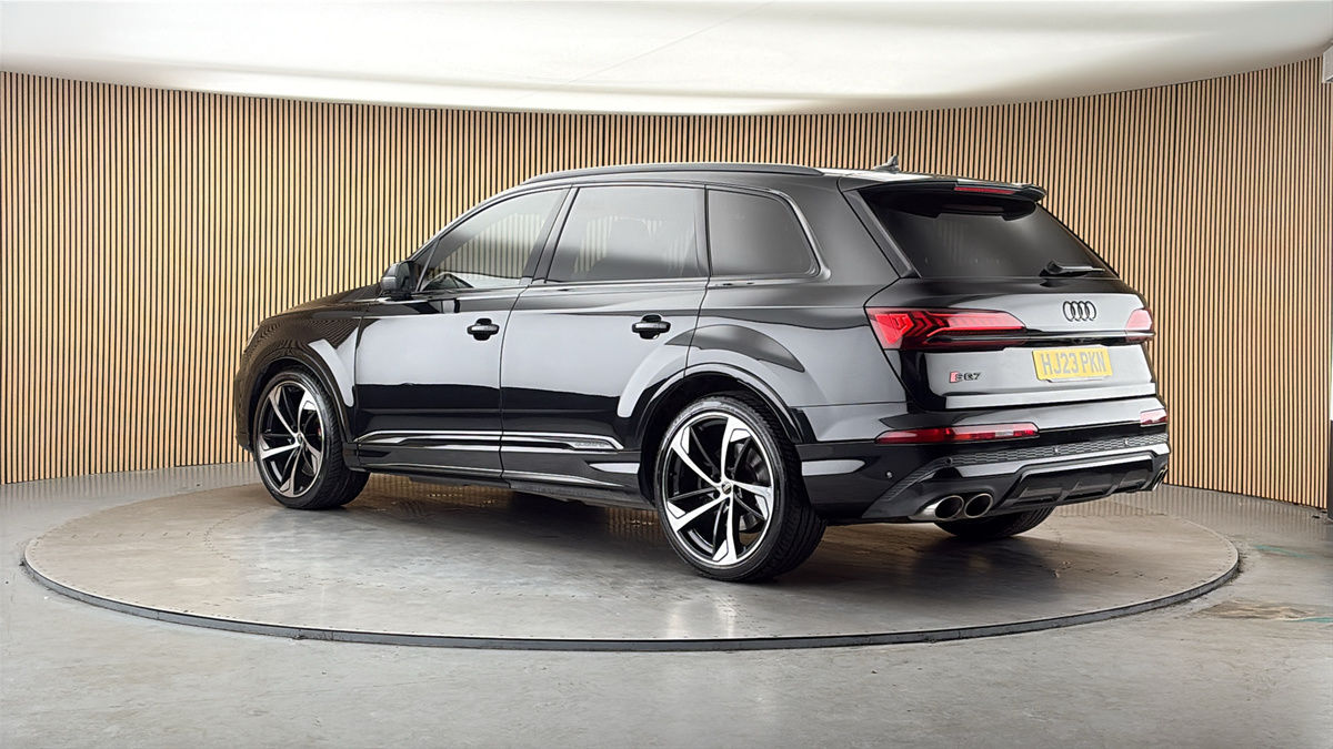 More views of Audi SQ7