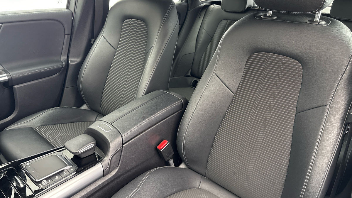 Mercedes-Benz GLA Image 7