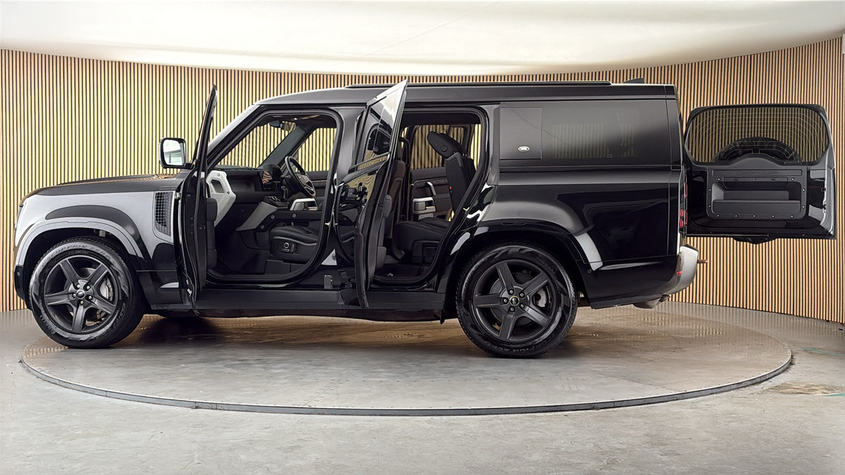 More views of Land Rover Defender 130