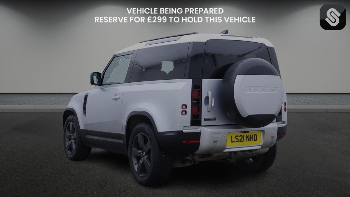 Land Rover Defender 90 Image 3