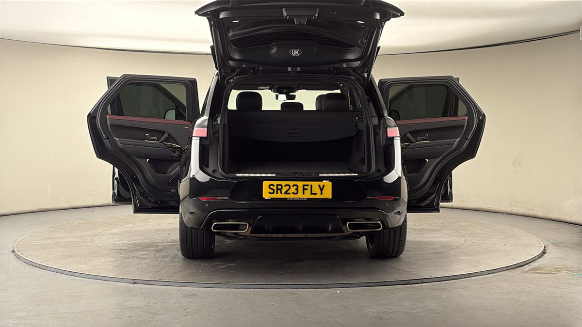 More views of Land Rover Range Rover Sport
