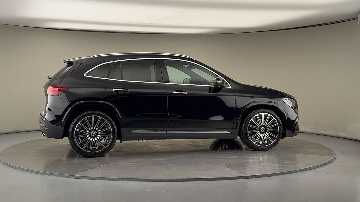 More views of Mercedes-Benz GLA