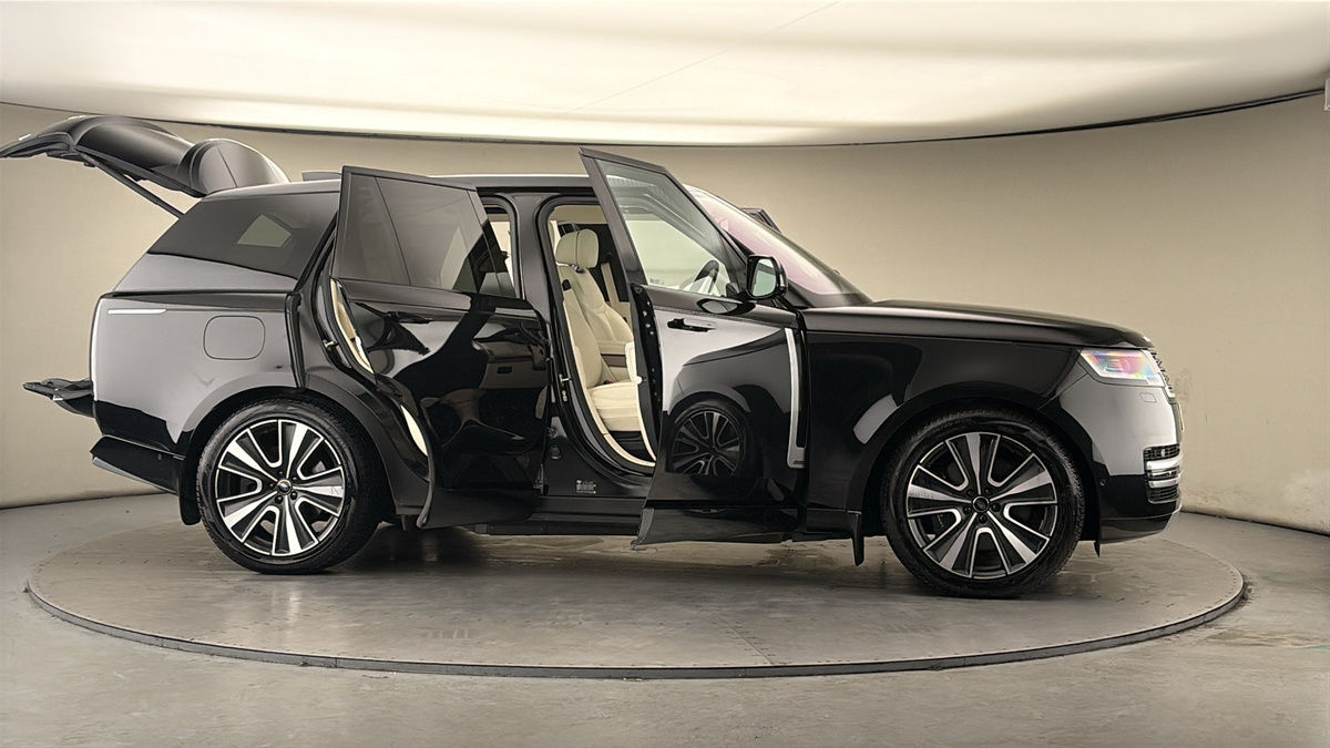 More views of Land Rover Range Rover