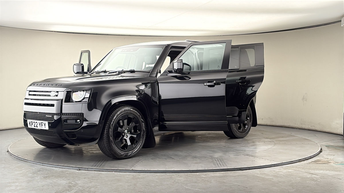 Land Rover Defender 110 Image 22