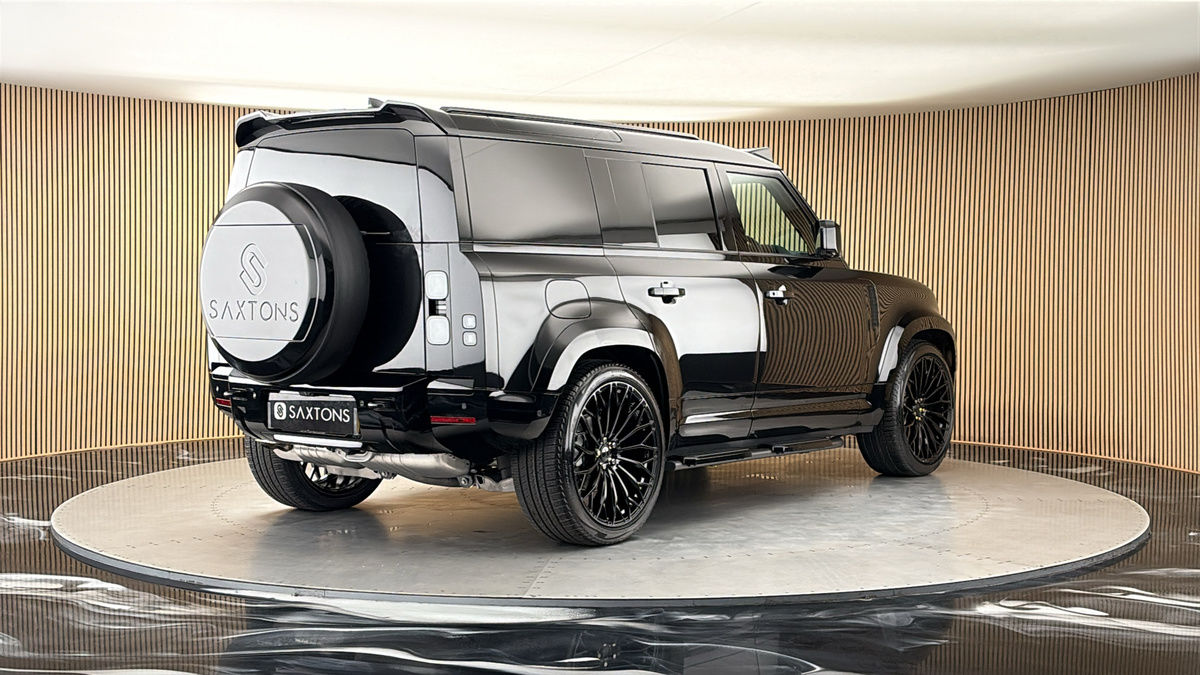 More views of Land Rover Defender 110