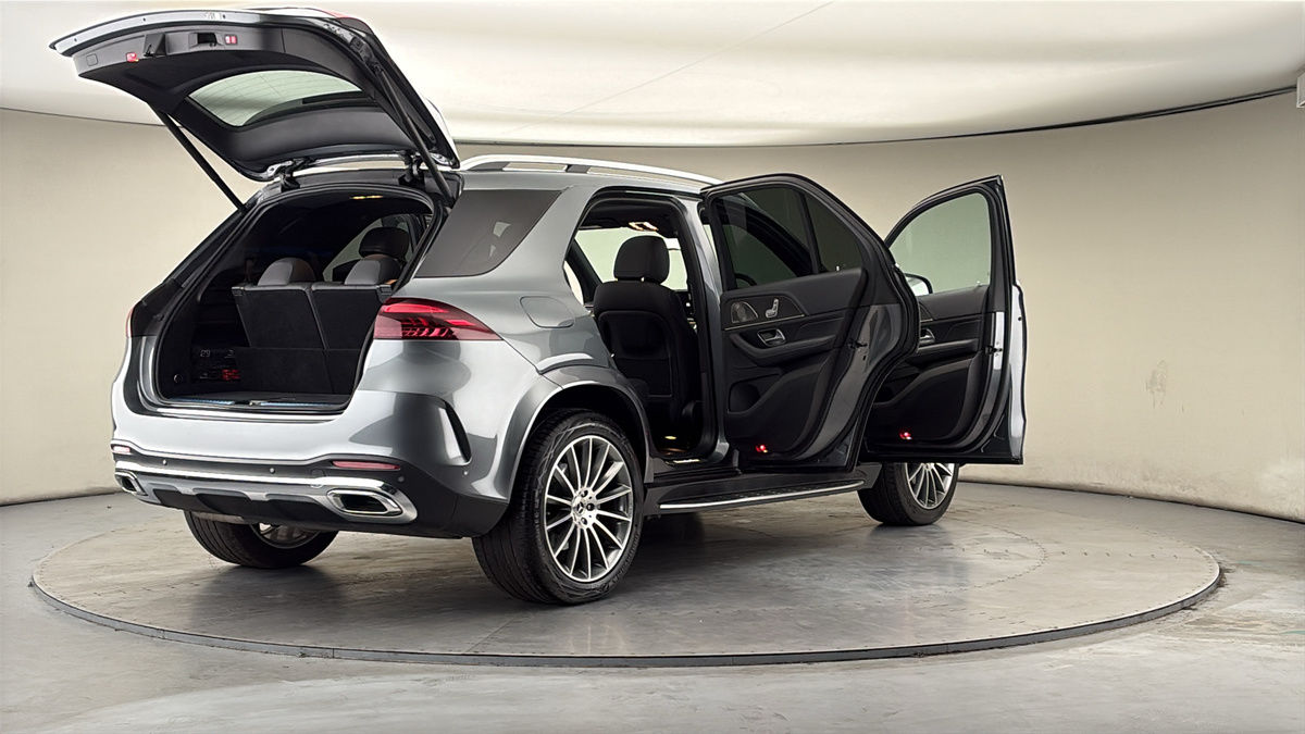 More views of Mercedes-Benz GLE