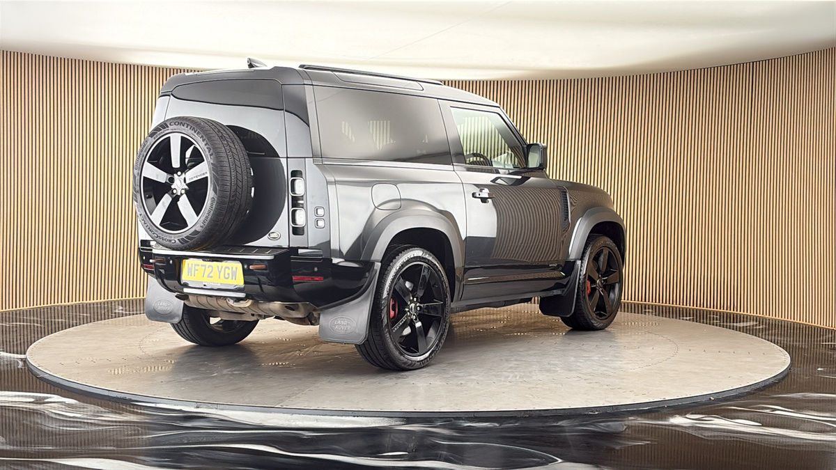 More views of Land Rover Defender 90