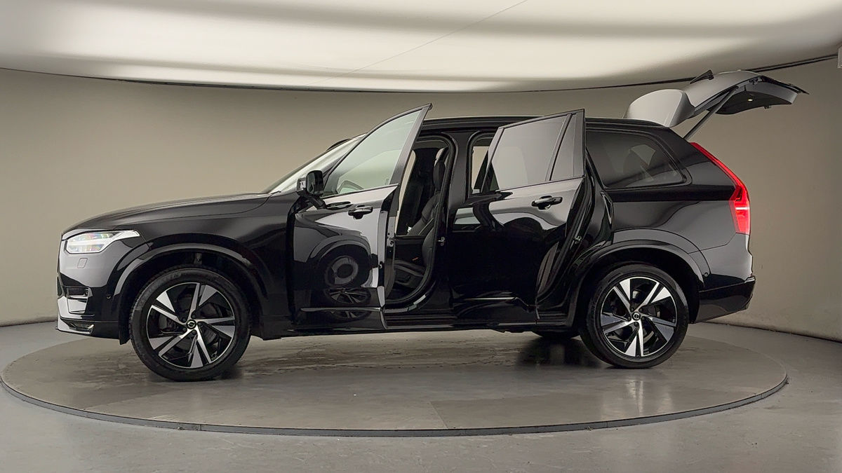 More views of Volvo XC90