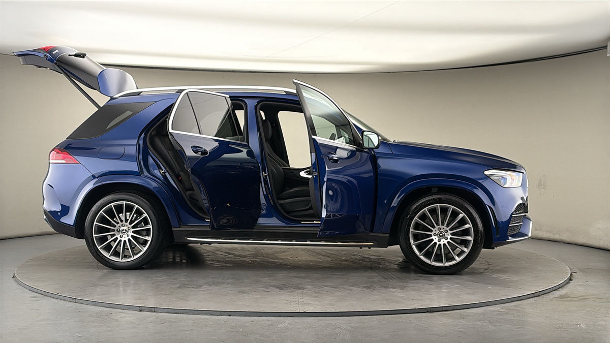 More views of Mercedes-Benz GLE