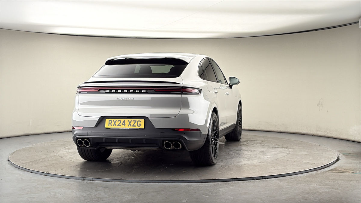 More views of Porsche Cayenne