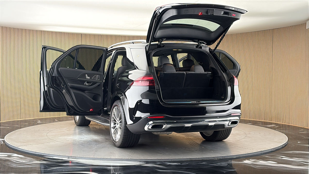 More views of Mercedes-Benz GLE