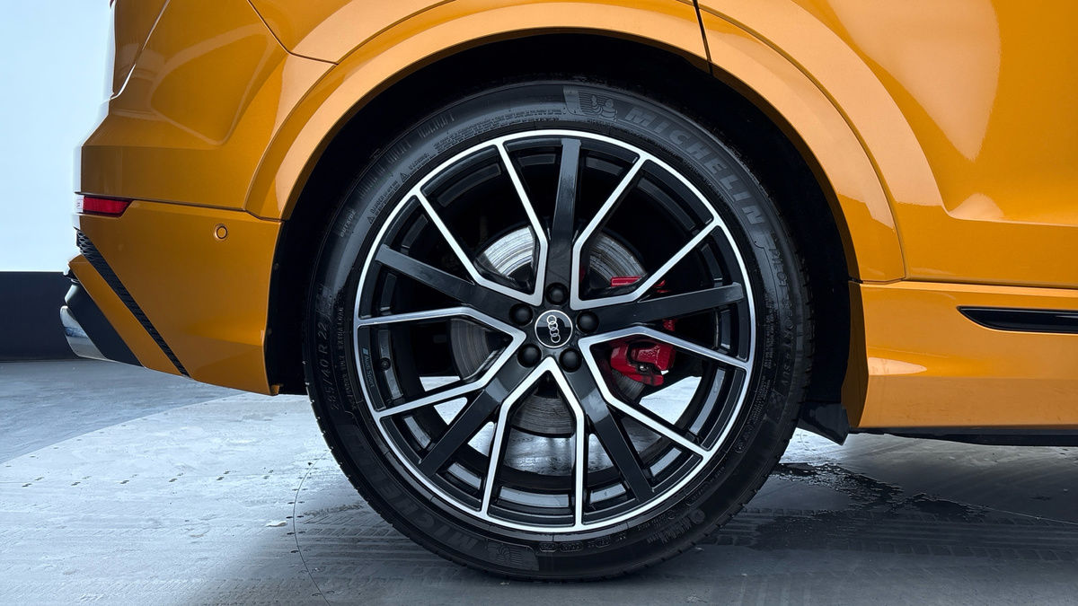 Audi SQ8 Image 10