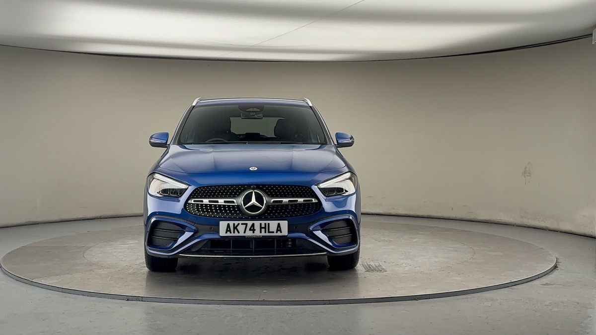More views of Mercedes-Benz GLA