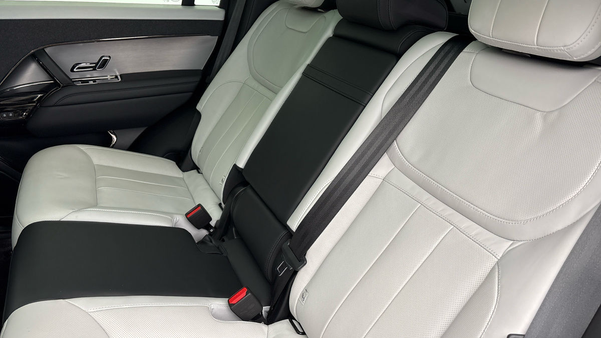Land Rover Range Rover Sport Image 8