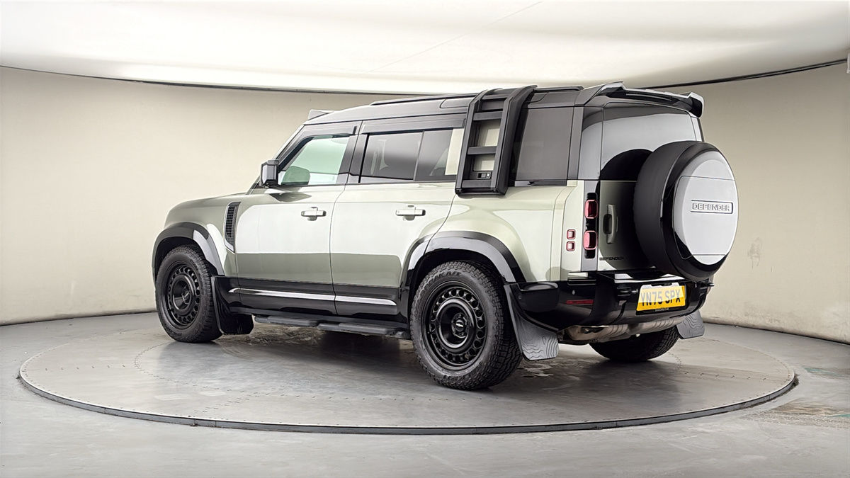 More views of Land Rover Defender 110