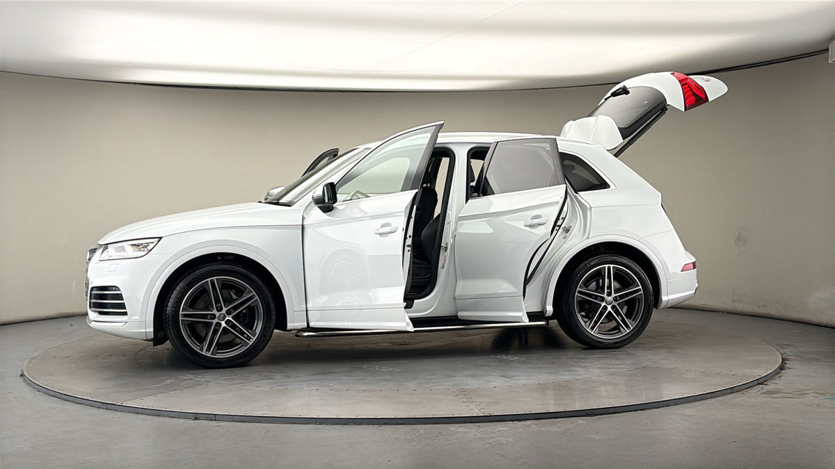 More views of Audi SQ5