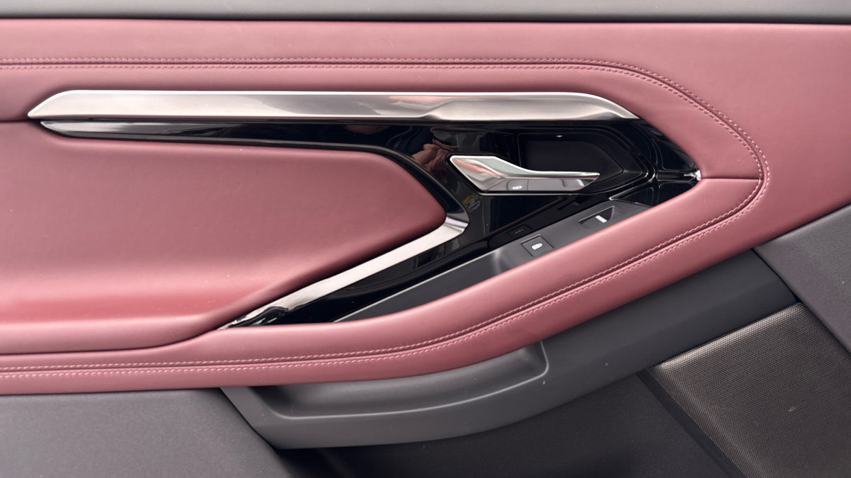 Land Rover Range Rover Evoque Image 19