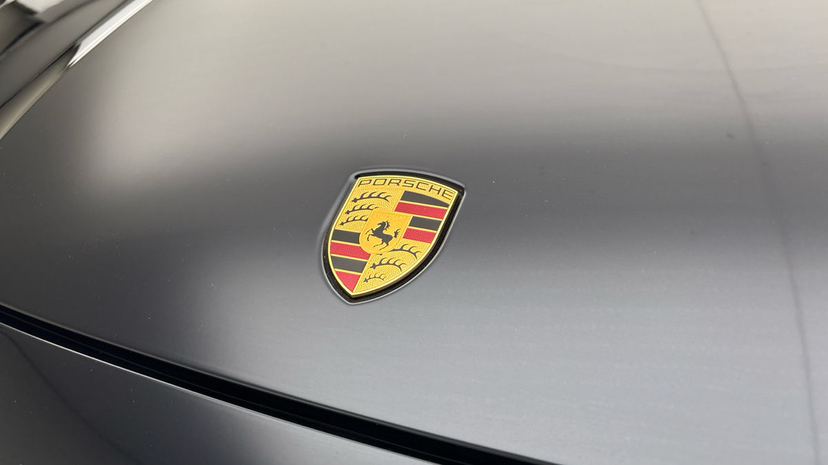 Porsche Cayenne Image 24