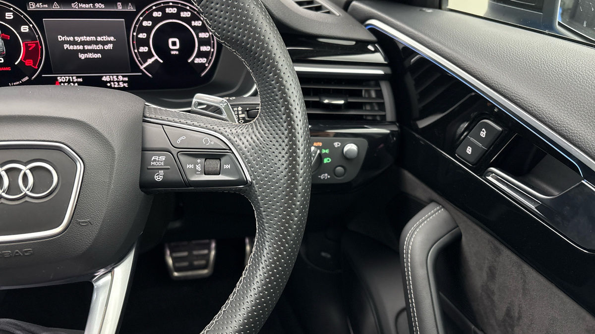 Audi RS4 Avant Image 14