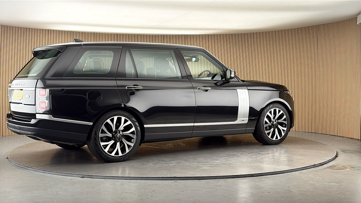 More views of Land Rover Range Rover