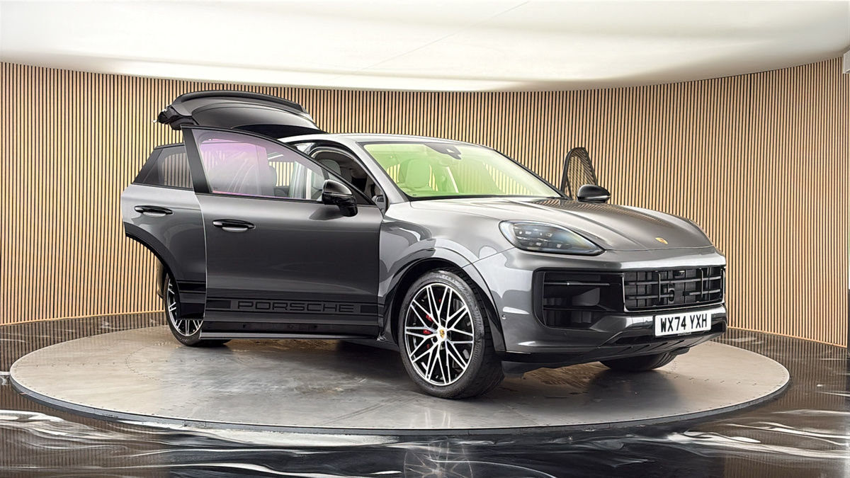 More views of Porsche Cayenne