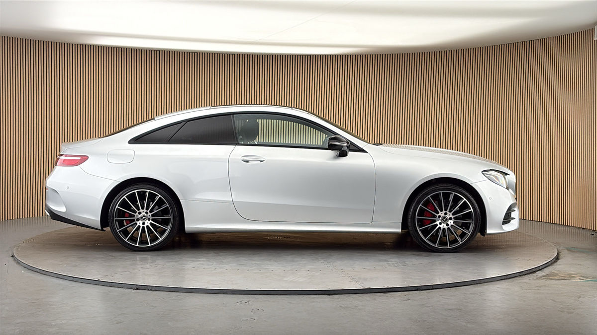 Mercedes-Benz E Class Image 16