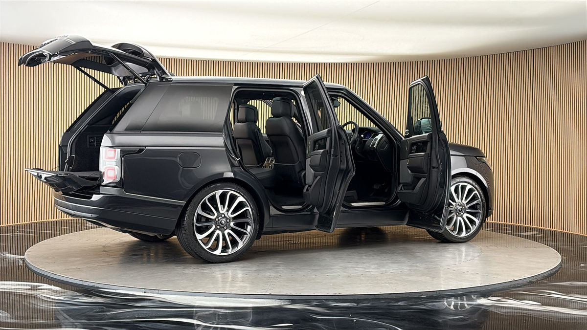 More views of Land Rover Range Rover