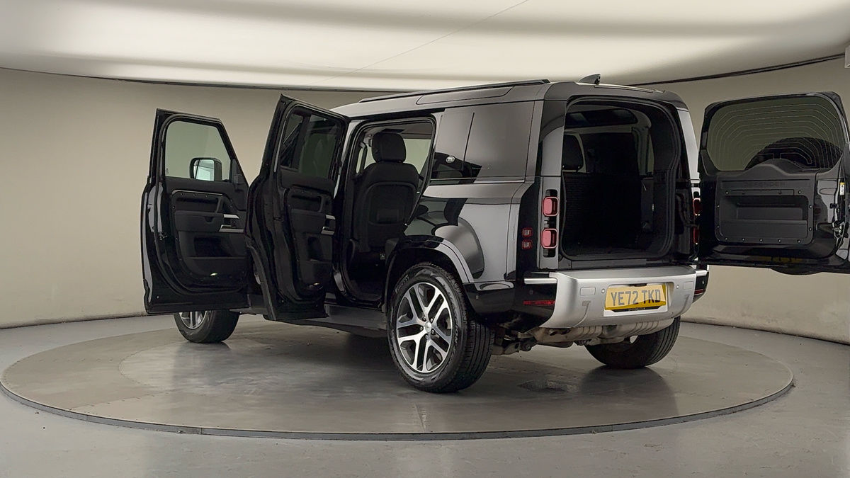 More views of Land Rover Defender 110