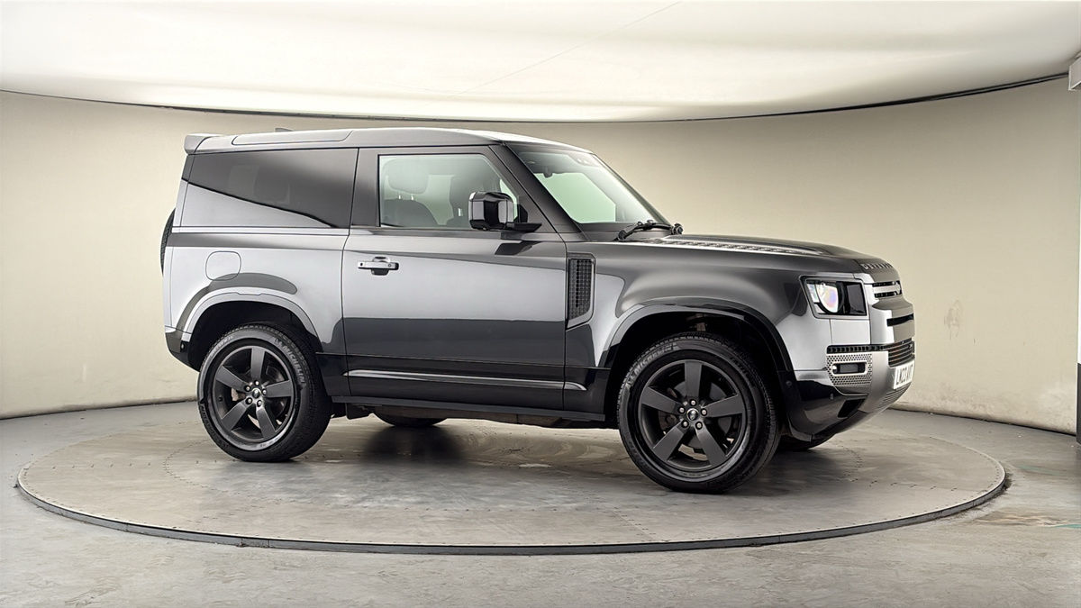 More views of Land Rover Defender 90