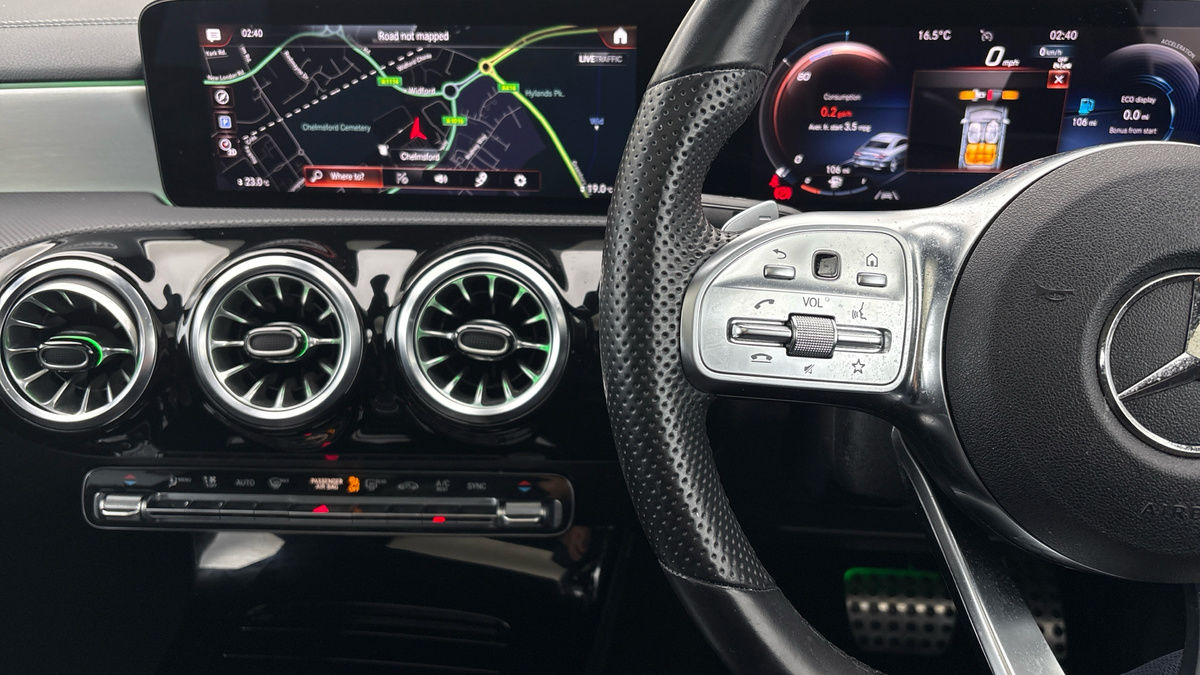 Mercedes-Benz CLA Image 13