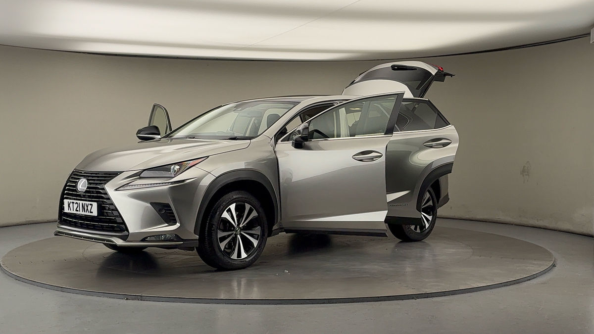 Lexus NX Image 22