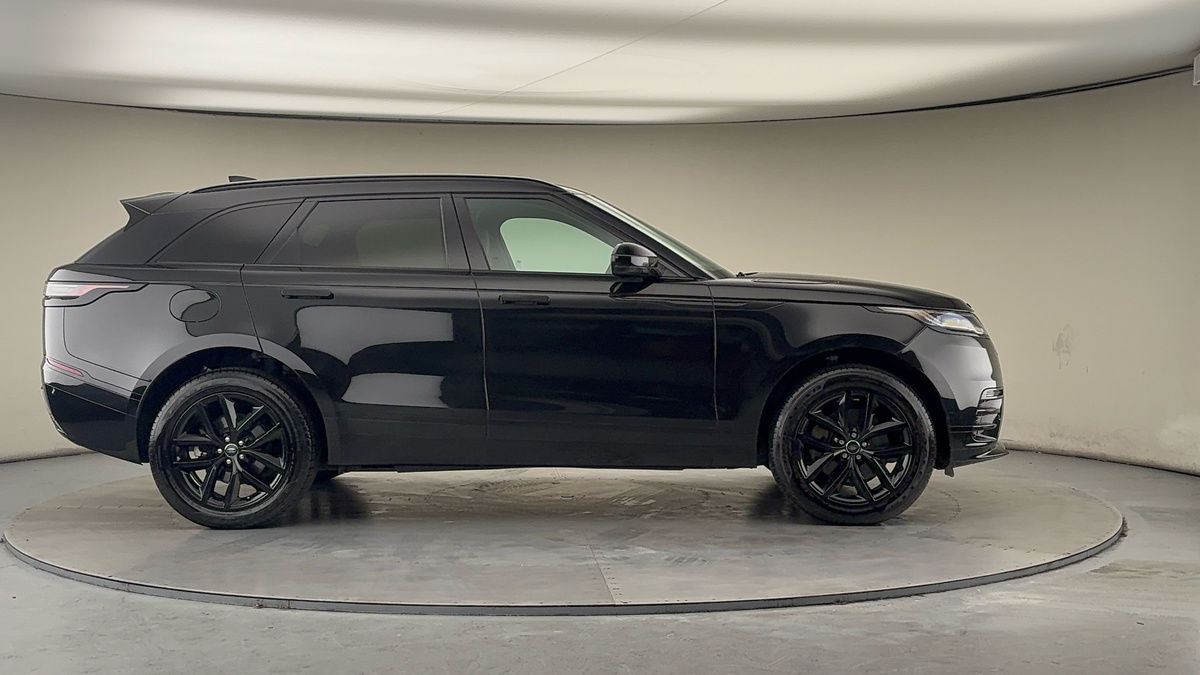 Land Rover Range Rover Velar Image 16