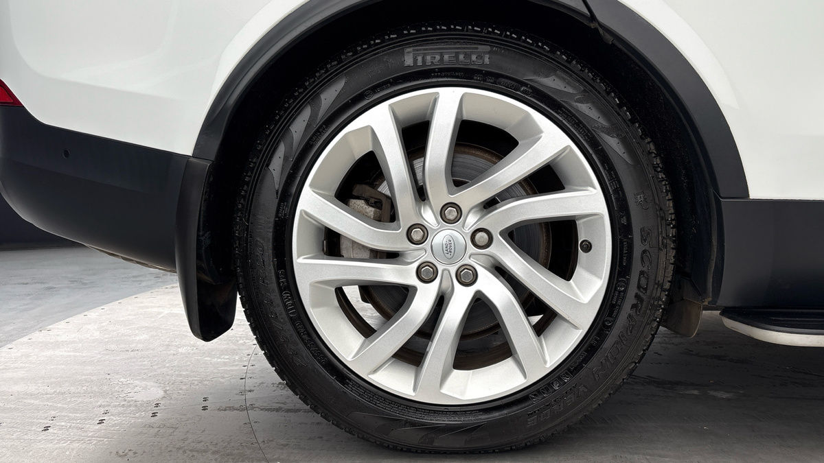 Land Rover Discovery Image 10