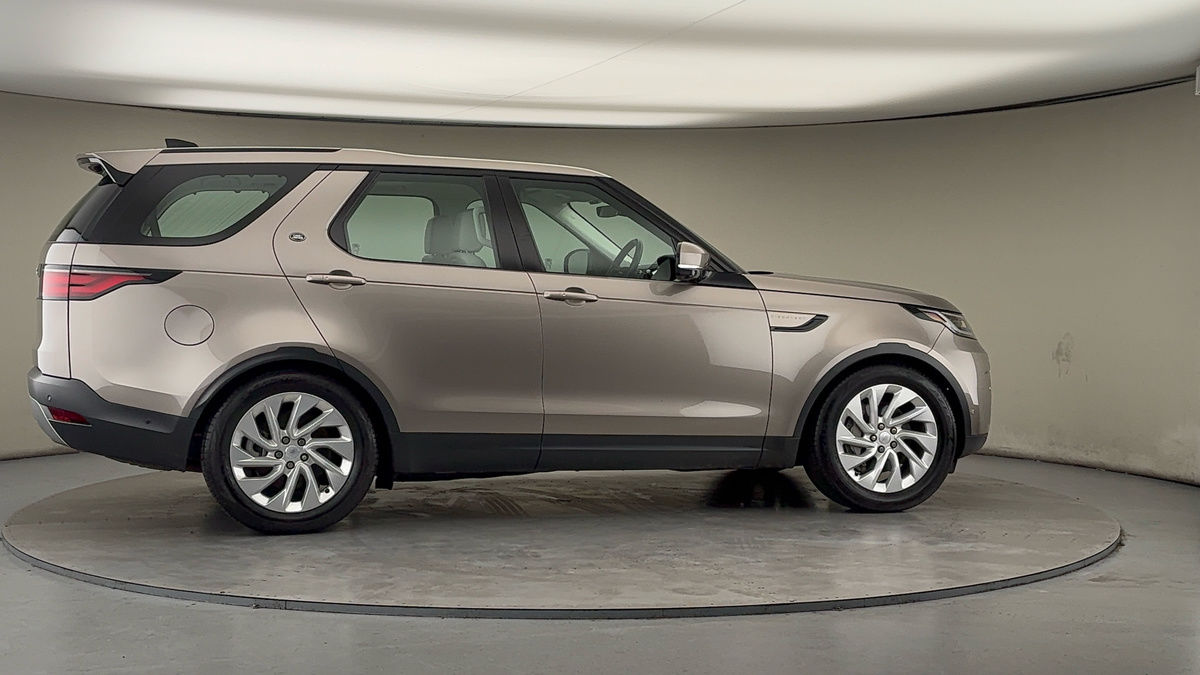 More views of Land Rover Discovery